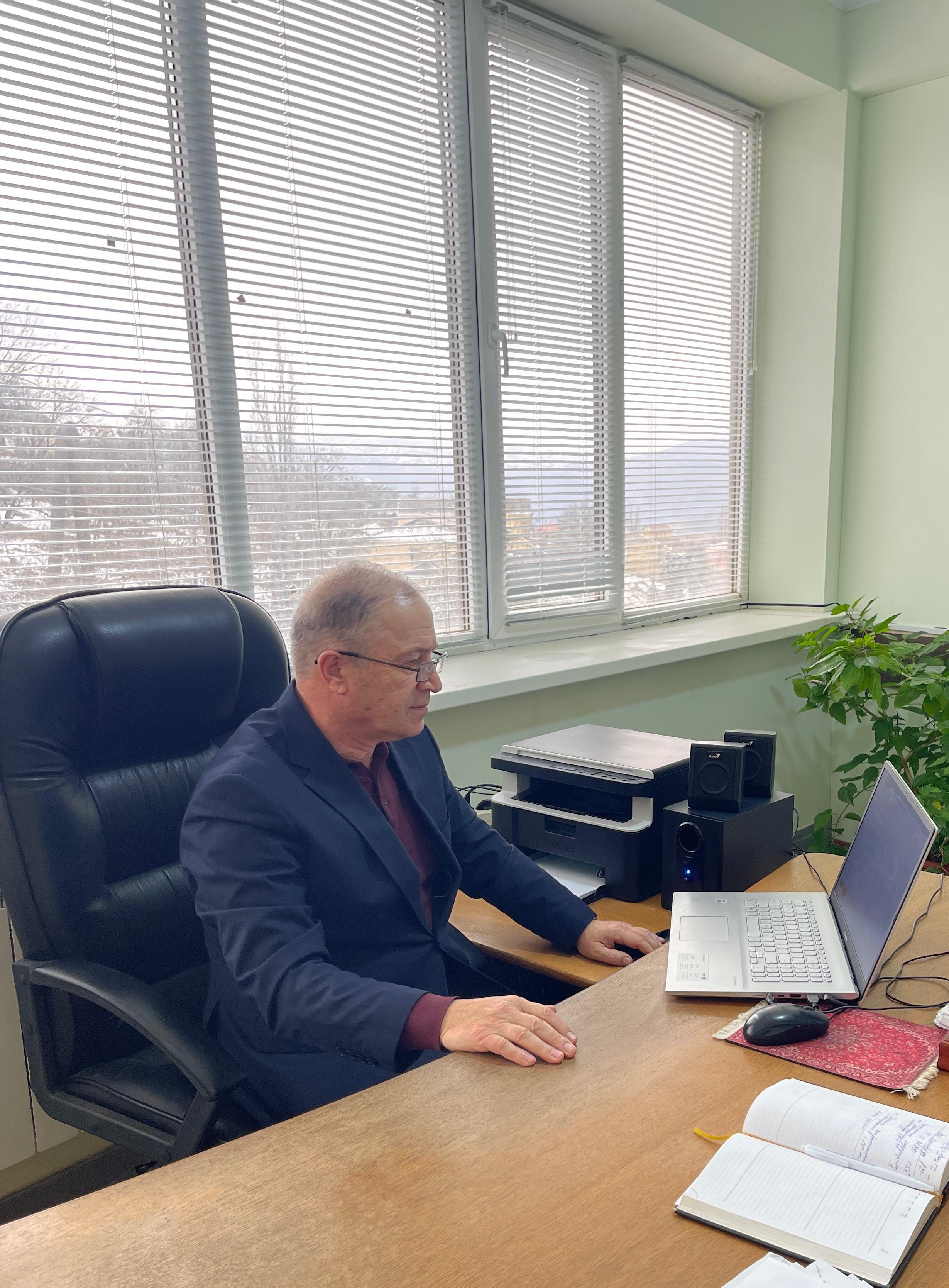 Работники ГКУ РД УСЗН в МО «Дахадаевский район» приняли участие в IV Всероссийском антикоррупционном диктанте в онлайн формате